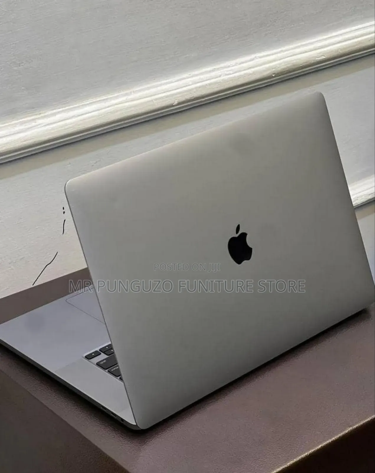 New Laptop Apple MacBook Pro 2019 32GB Intel Core i7 SSD 512GB