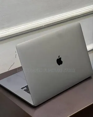 New Laptop Apple MacBook Pro 2019 32GB Intel Core i7 SSD 512GB