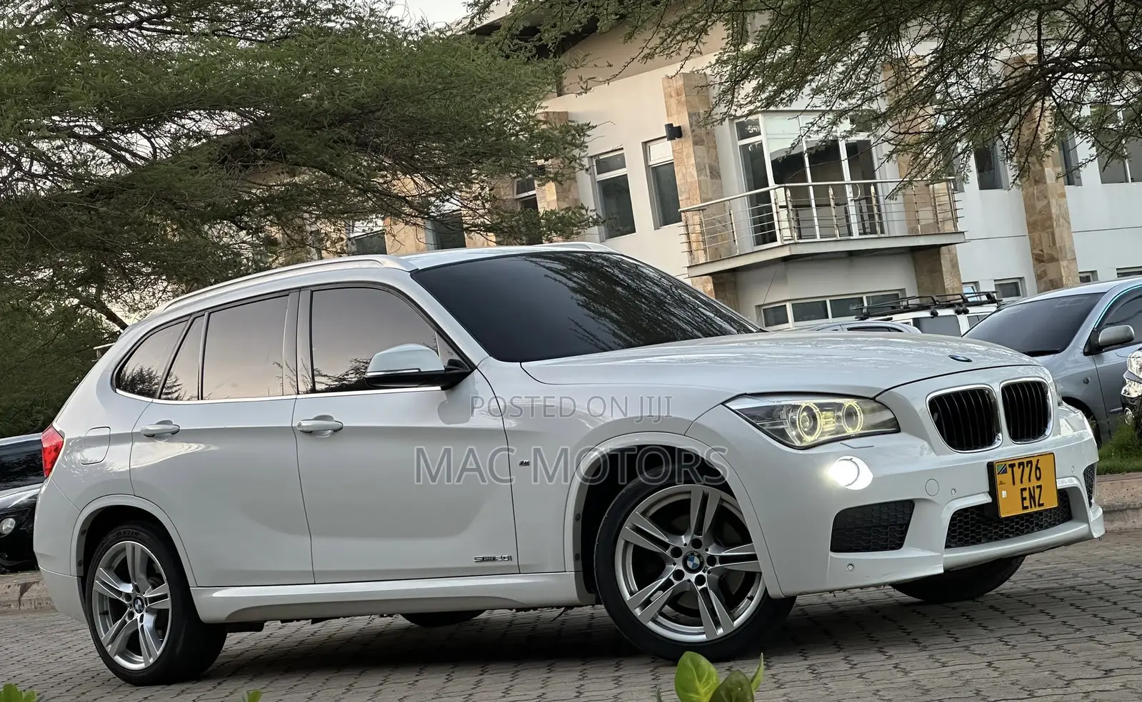 BMW X1 sDrive28i 4dr SUV (2.0L 4cyl Turbo 8A) 2014 White