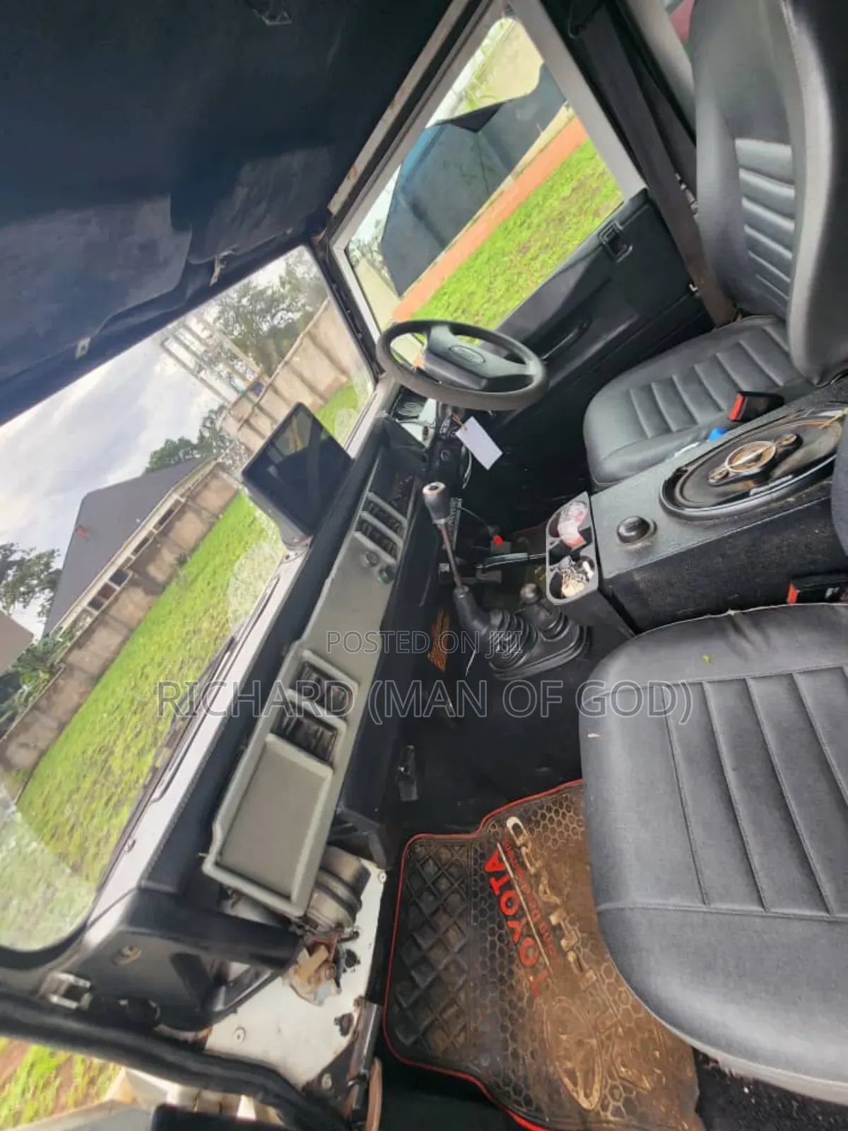 Land Rover Defender 2001 White