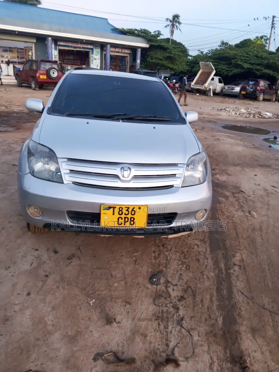 Toyota IST 2003 Silver