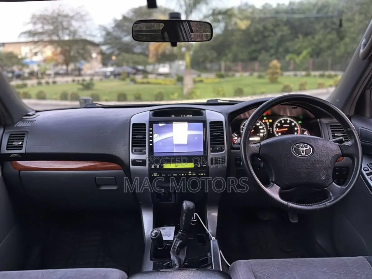 Toyota Land Cruiser Prado 2005 Black