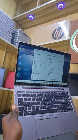 Laptop HP ZBook Firefly 14 G7 16GB Intel Core i5 SSD 256GB