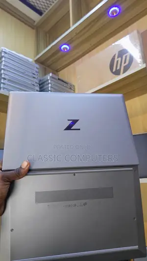 Laptop HP ZBook Firefly 14 G7 16GB Intel Core i5 SSD 256GB