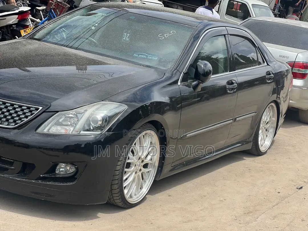 Toyota Crown 2009 Black