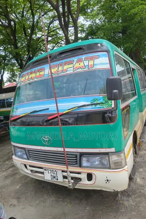 Toyota Coaster 2000 Green
