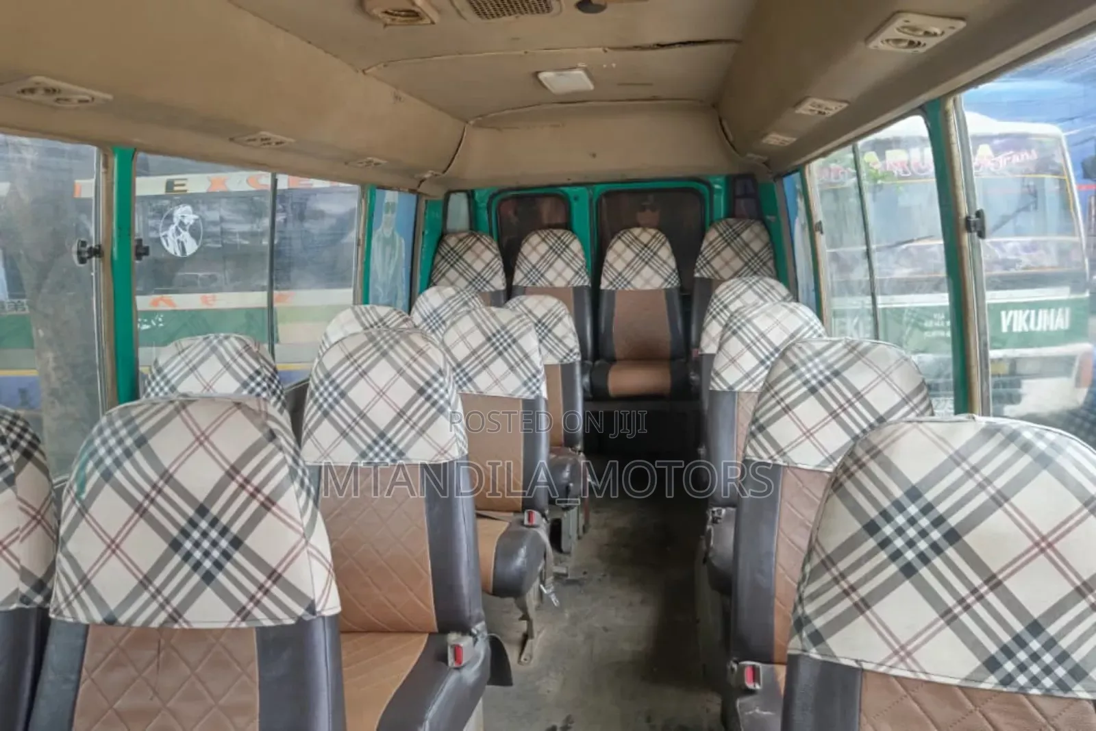 Toyota Coaster 2000 Green