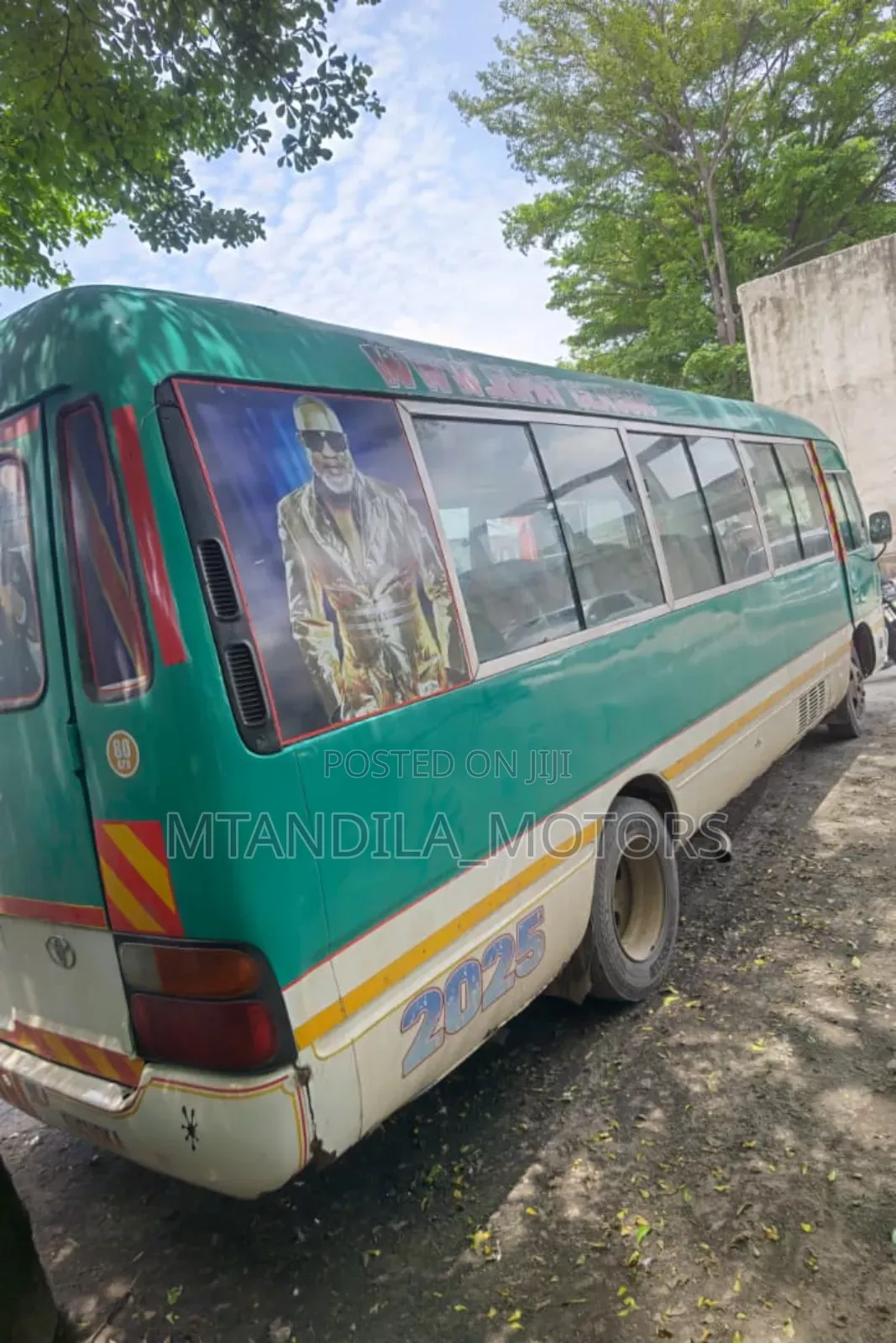 Toyota Coaster 2000 Green