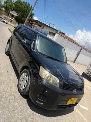 Toyota Corolla Rumion Hatchback 1.5 FWD 2010 Black