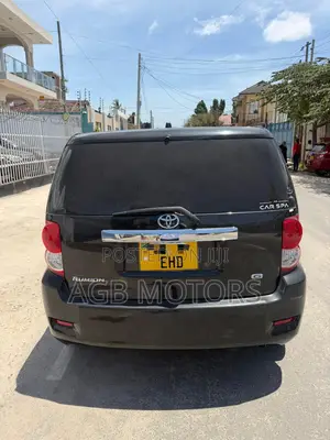 Toyota Corolla Rumion Hatchback 1.5 FWD 2010 Black