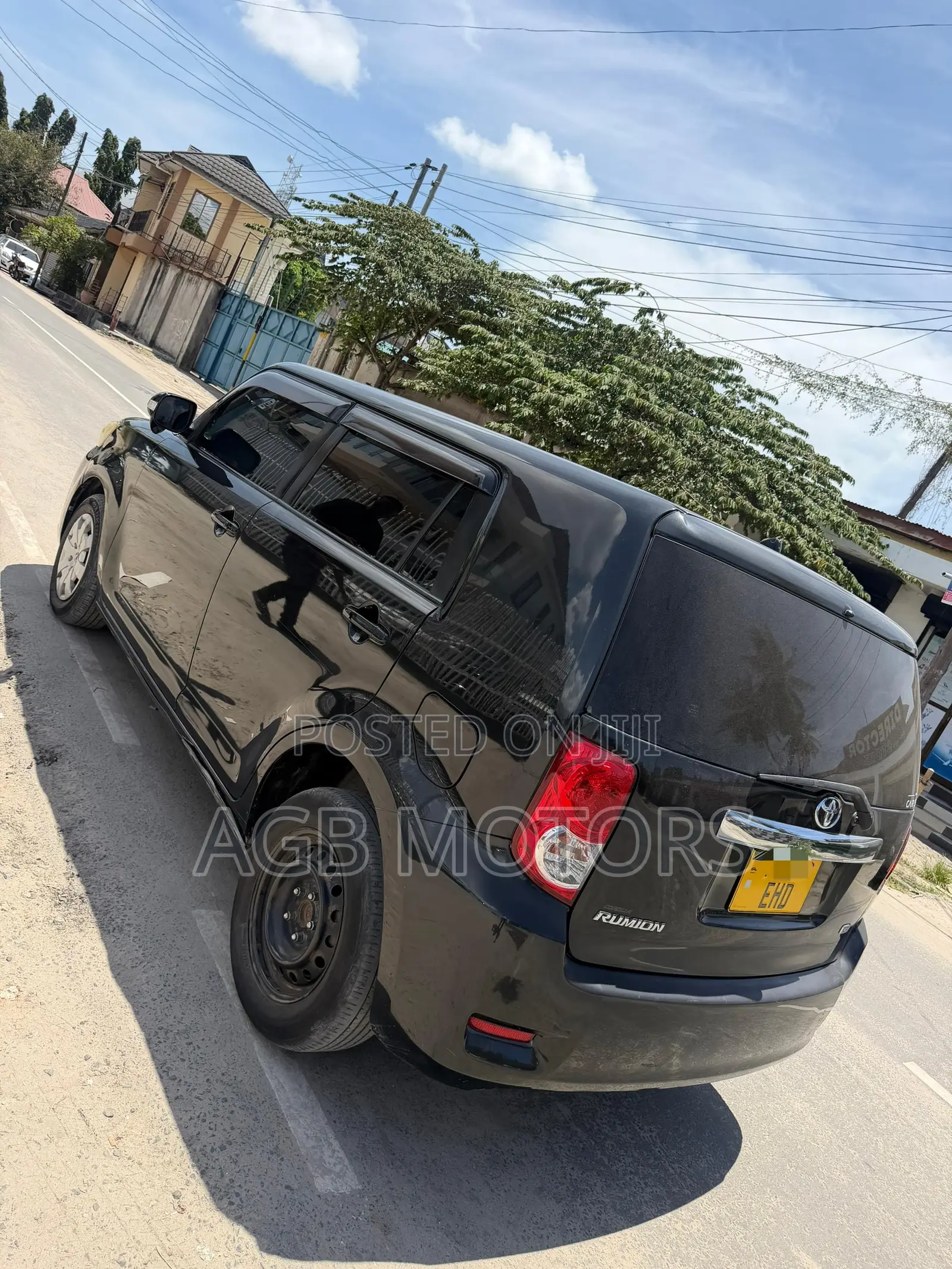 Toyota Corolla Rumion Hatchback 1.5 FWD 2010 Black