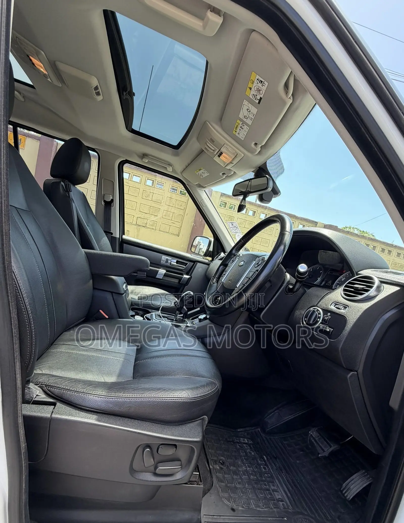 Land Rover Discovery 2013 Pearl