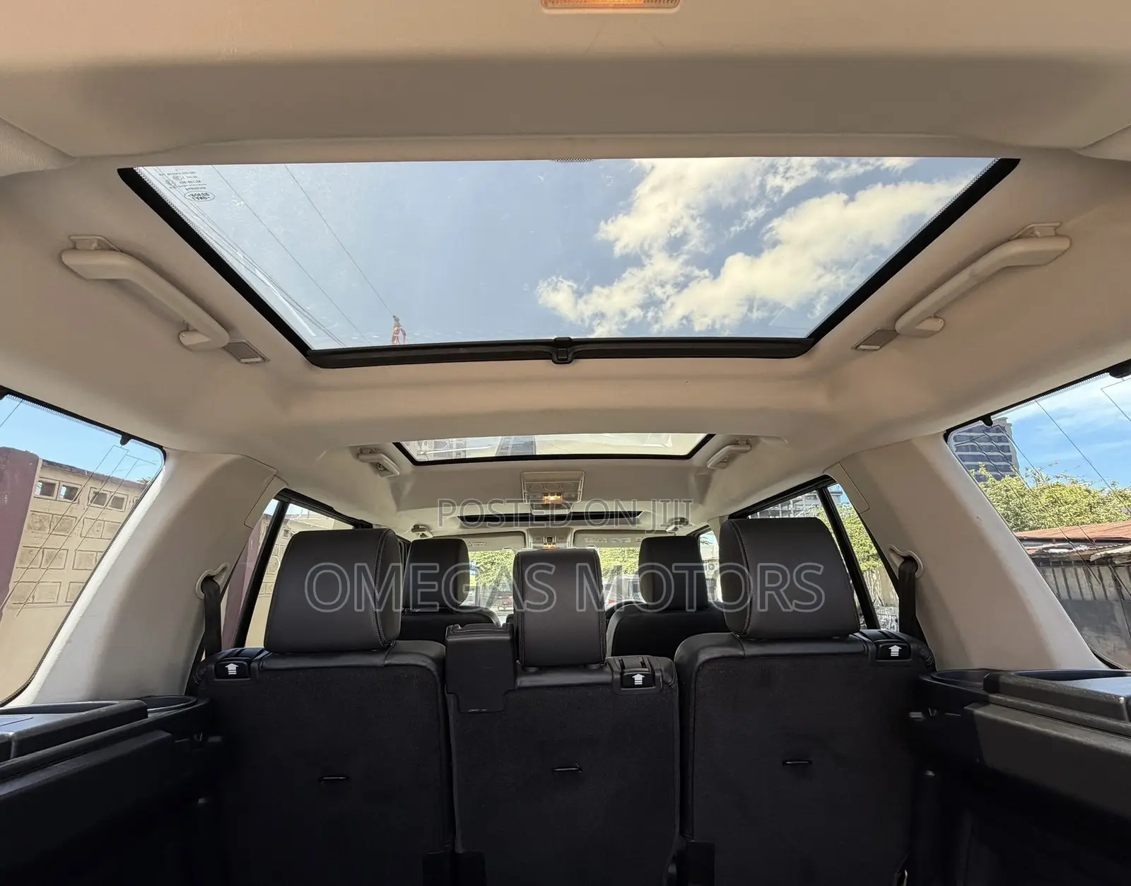Land Rover Discovery 2013 Pearl
