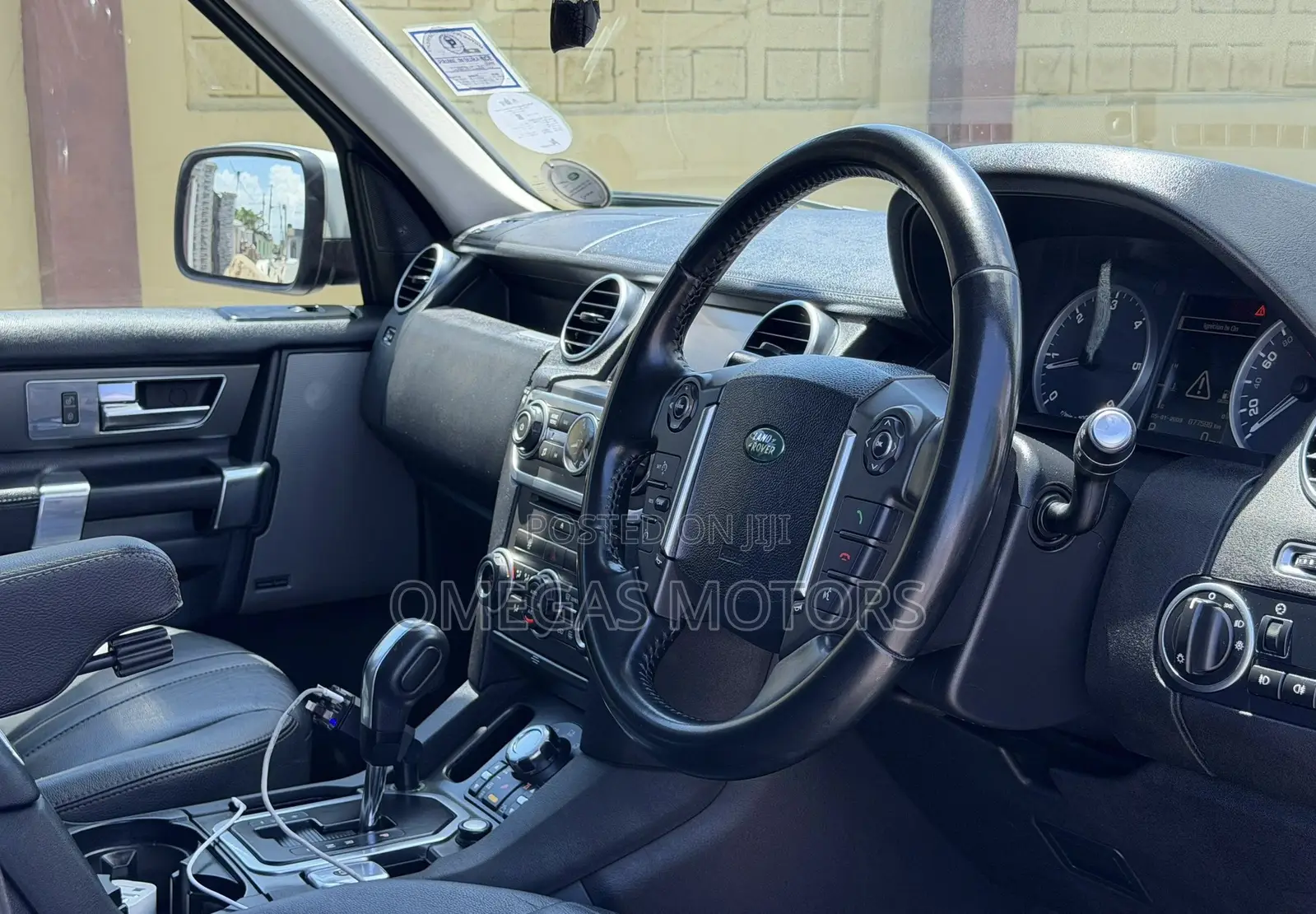 Land Rover Discovery 2013 Pearl