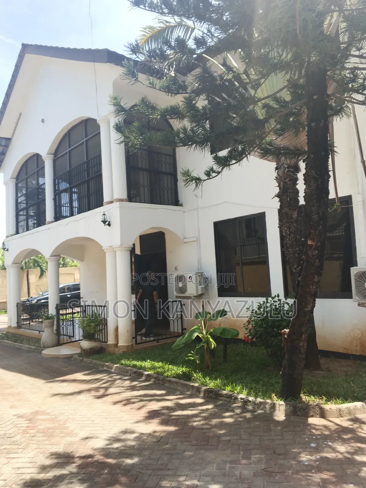 Apartment for Lent House