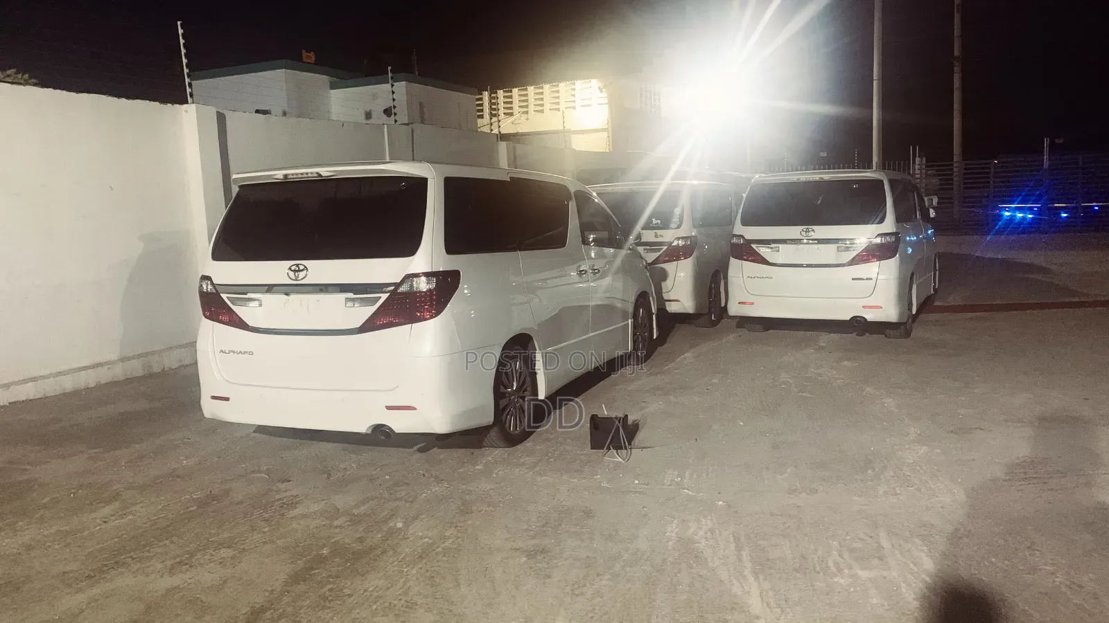 Toyota Alphard 2.4 Hybrid AWD 2010 White
