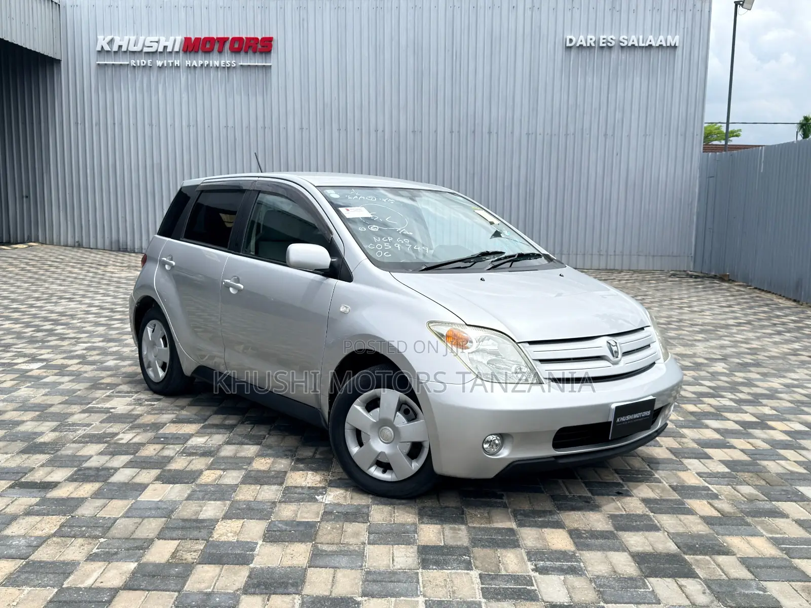 Toyota IST 2003 Silver