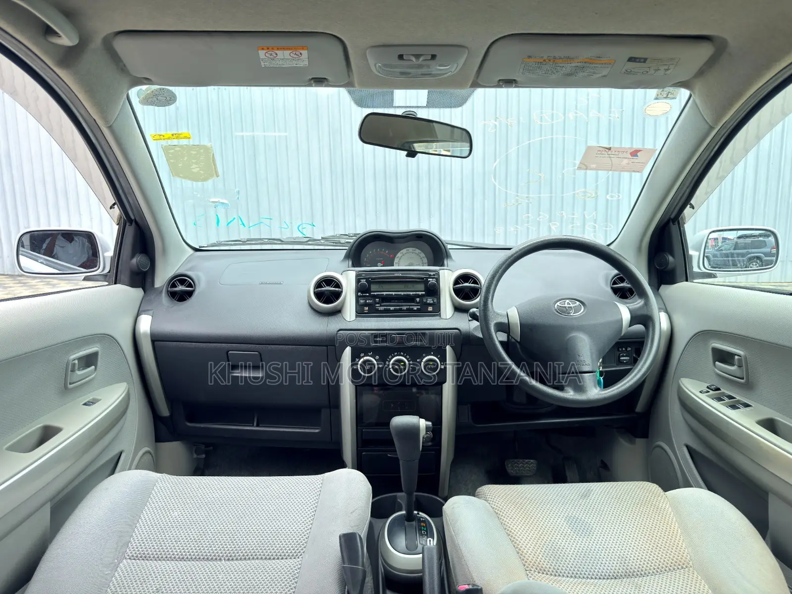 Toyota IST 2003 Silver