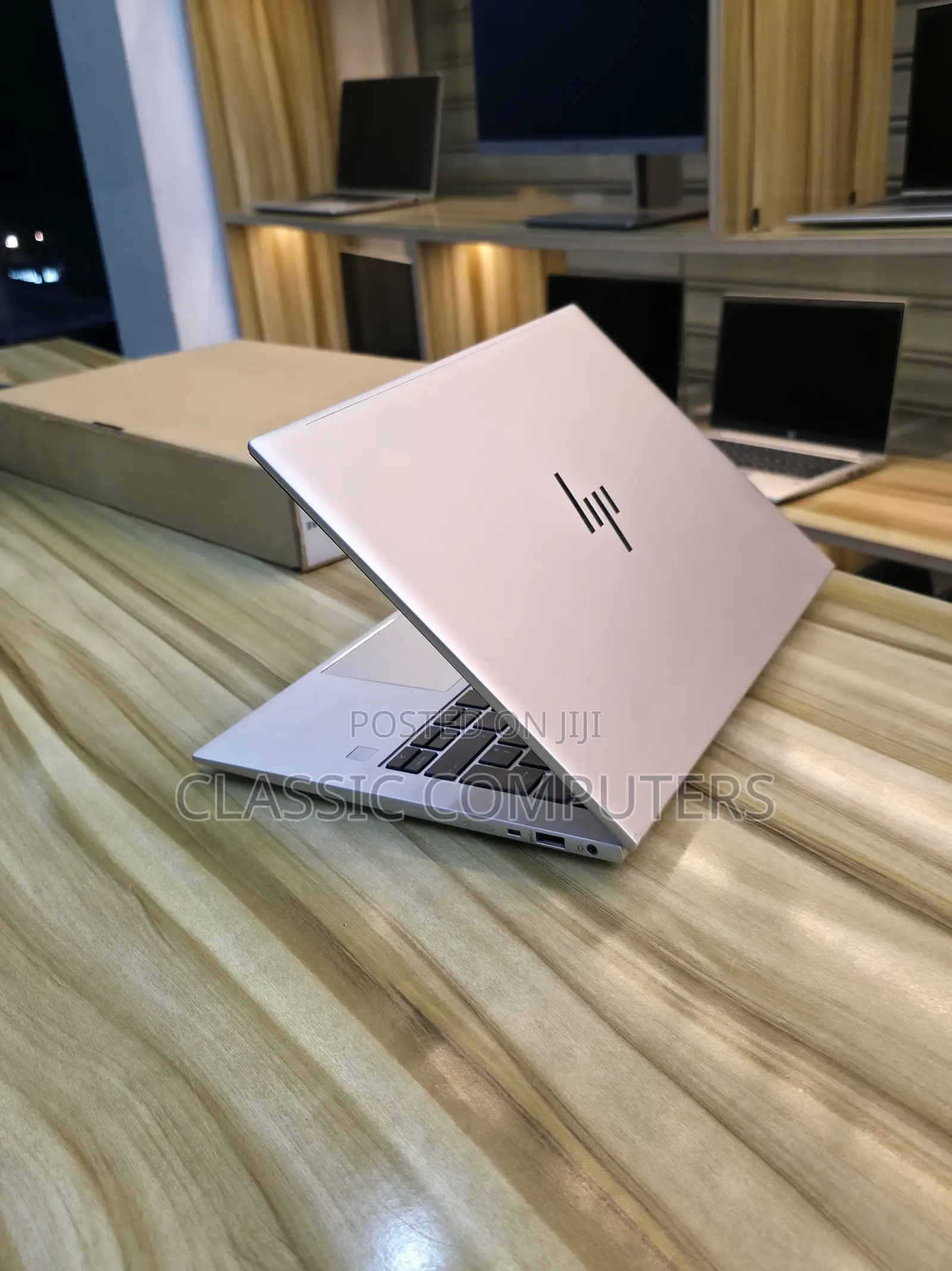 Laptop HP EliteBook 845 G10 16GB AMD Ryzen 5 SSD 256GB