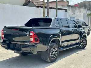 Toyota Hilux Revo Double Cab Deisel 2.4 RWD 2022 Black