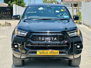 Toyota Hilux Revo Double Cab Deisel 2.4 RWD 2022 Black