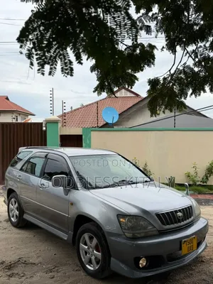 Toyota Harrier 2002 Silver