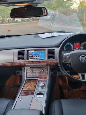 Jaguar XF 2009 Silver