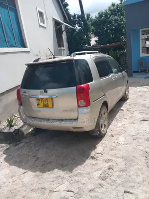 Toyota Raum 2007 Silver