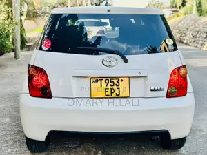 Toyota IST 2003 White
