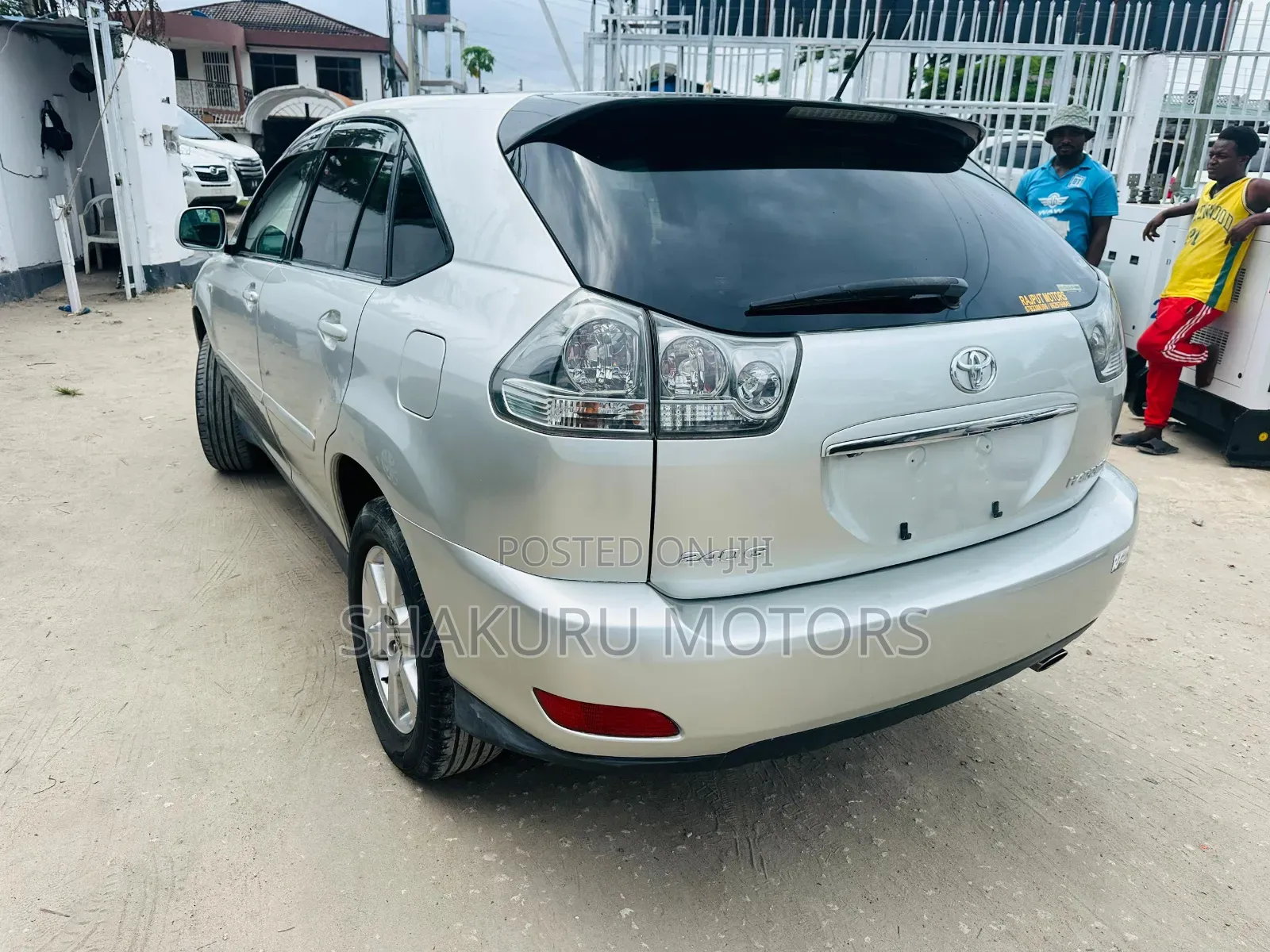 Toyota Harrier 2004 Silver