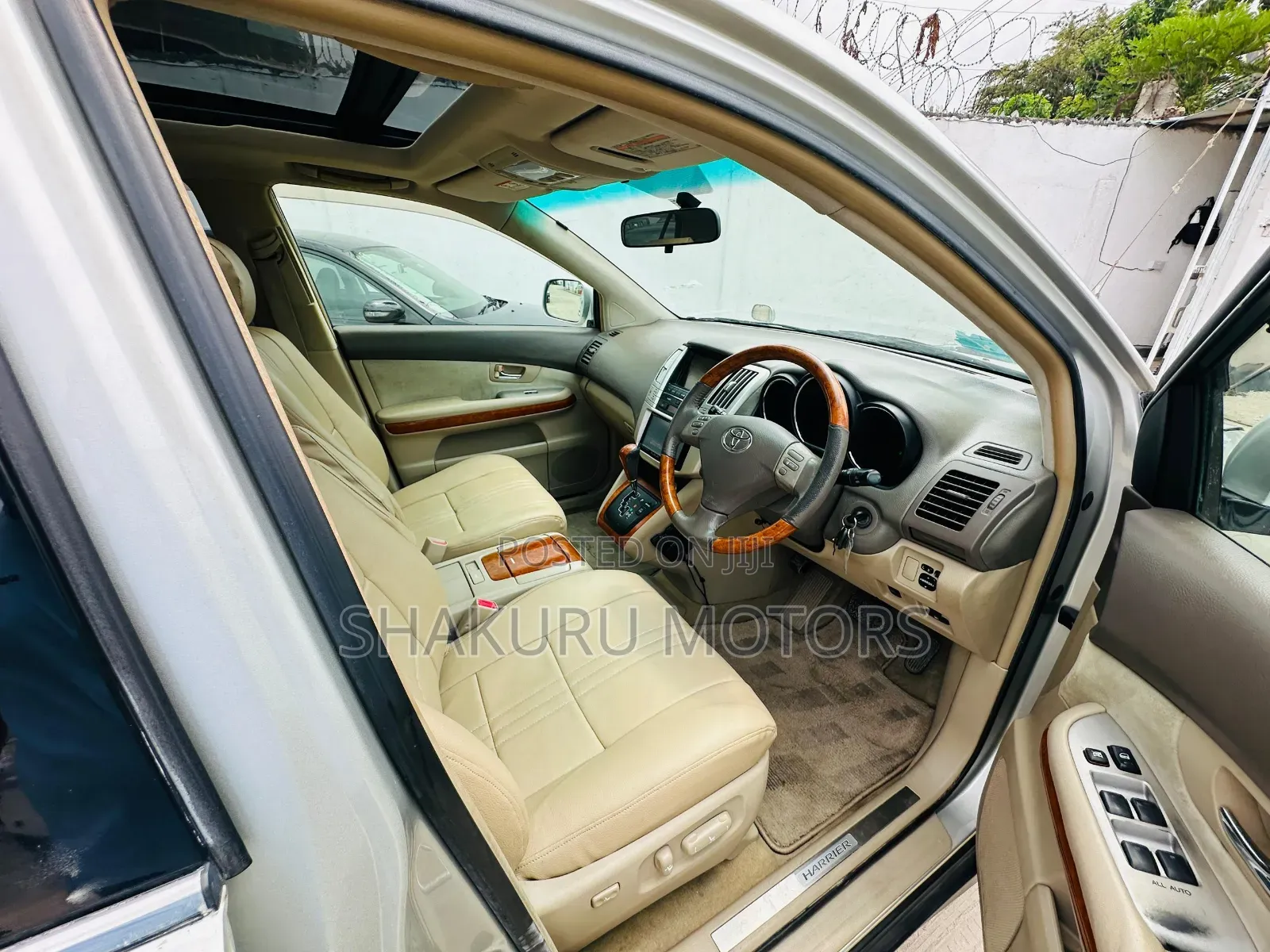 Toyota Harrier 2004 Silver