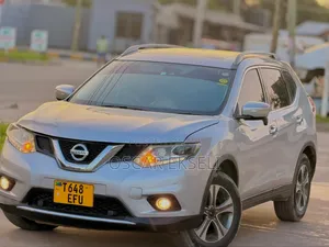 Nissan X-Trail 2015 Silver