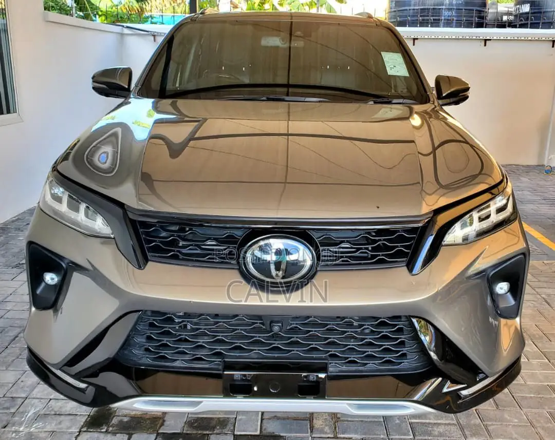 Toyota Fortuner 2024 Beige