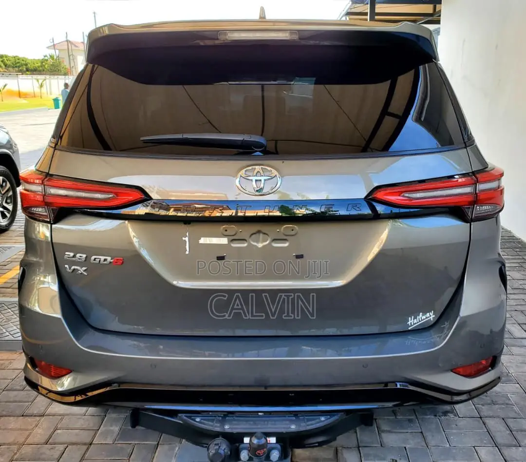 Toyota Fortuner 2024 Beige
