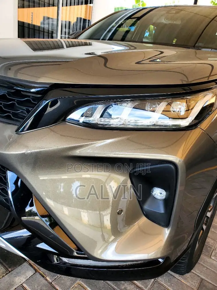 Toyota Fortuner 2024 Beige