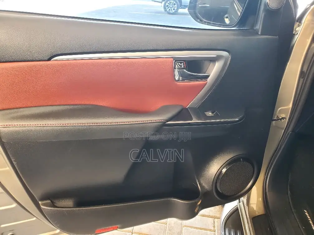 Toyota Fortuner 2024 Beige