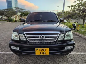 Lexus LX 470 Sport Utility 2004 Black
