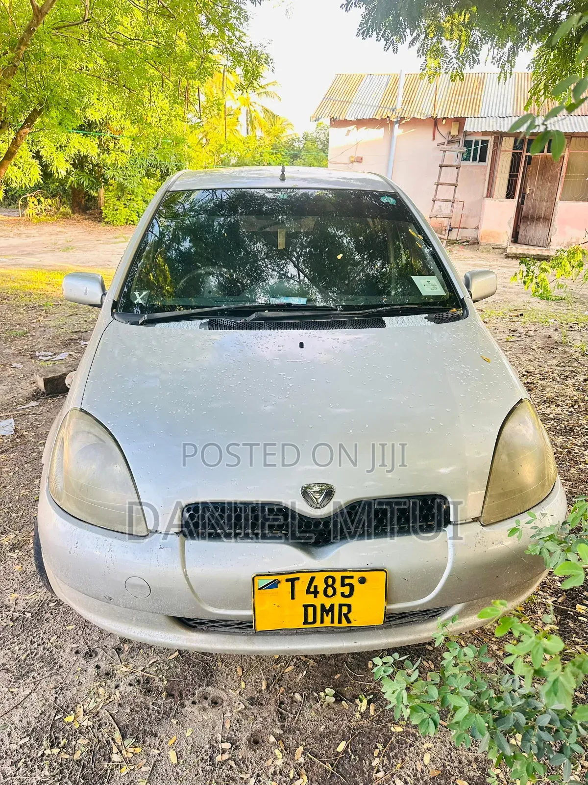 Toyota Vitz 2003 Silver