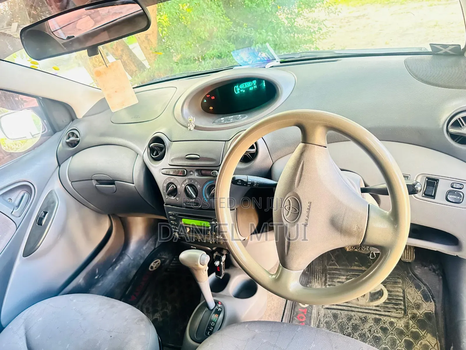 Toyota Vitz 2003 Silver