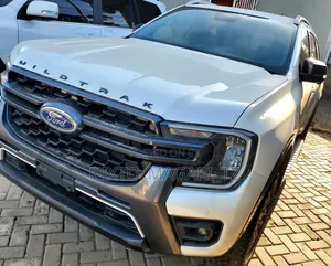 New Ford Everest 2025 White
