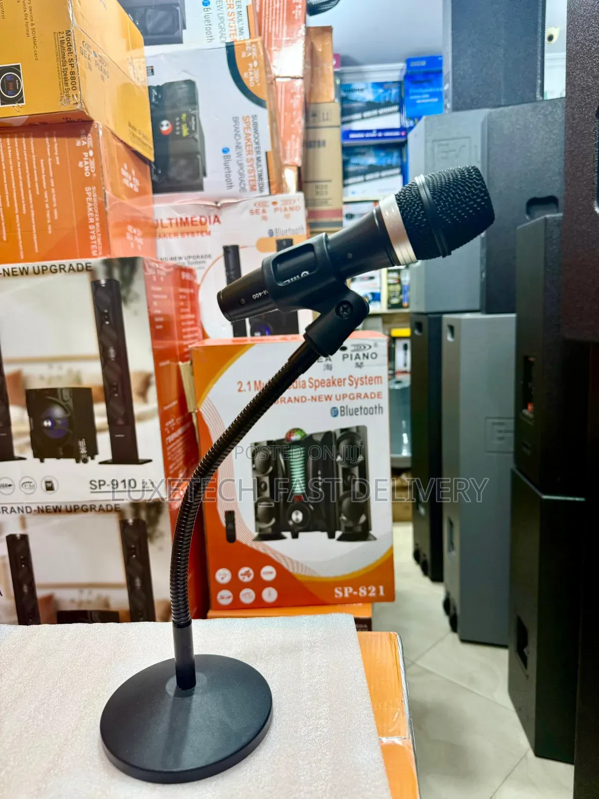 Desktop Gooseneck Microphone Stand/Holder