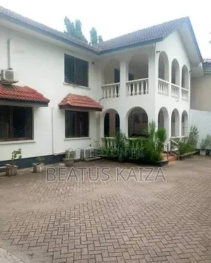 5bdrm Block of Flats in Upanga for sale