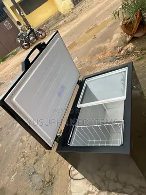 Hisense Freezer // 200l //