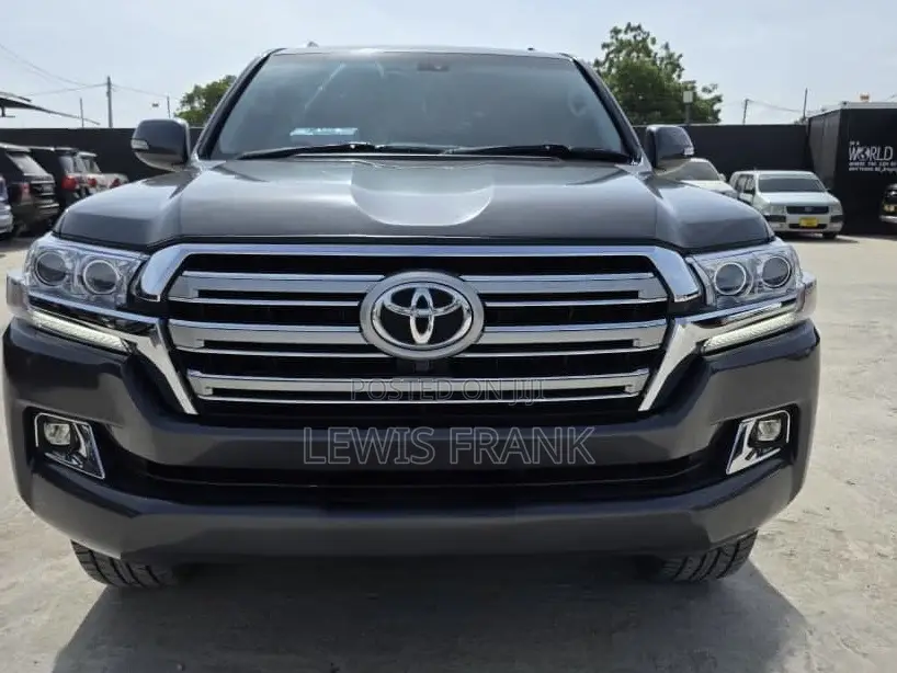 Toyota Land Cruiser 2010 Gray
