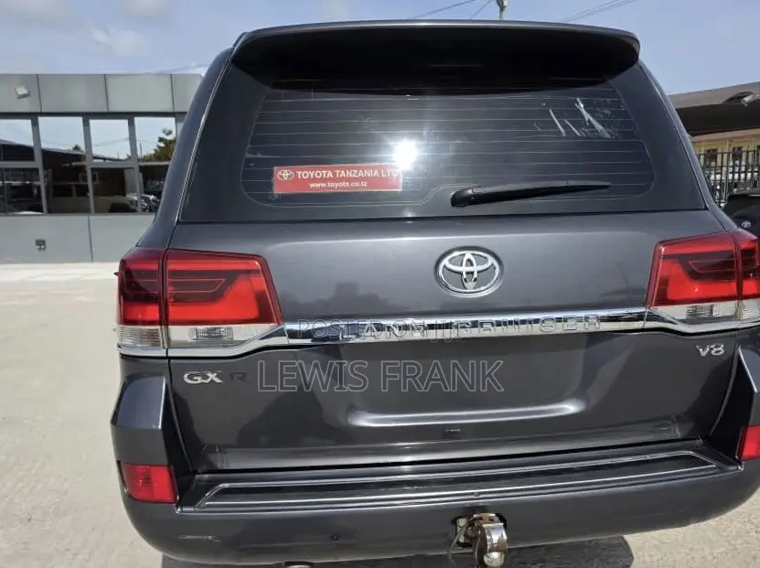 Toyota Land Cruiser 2010 Gray
