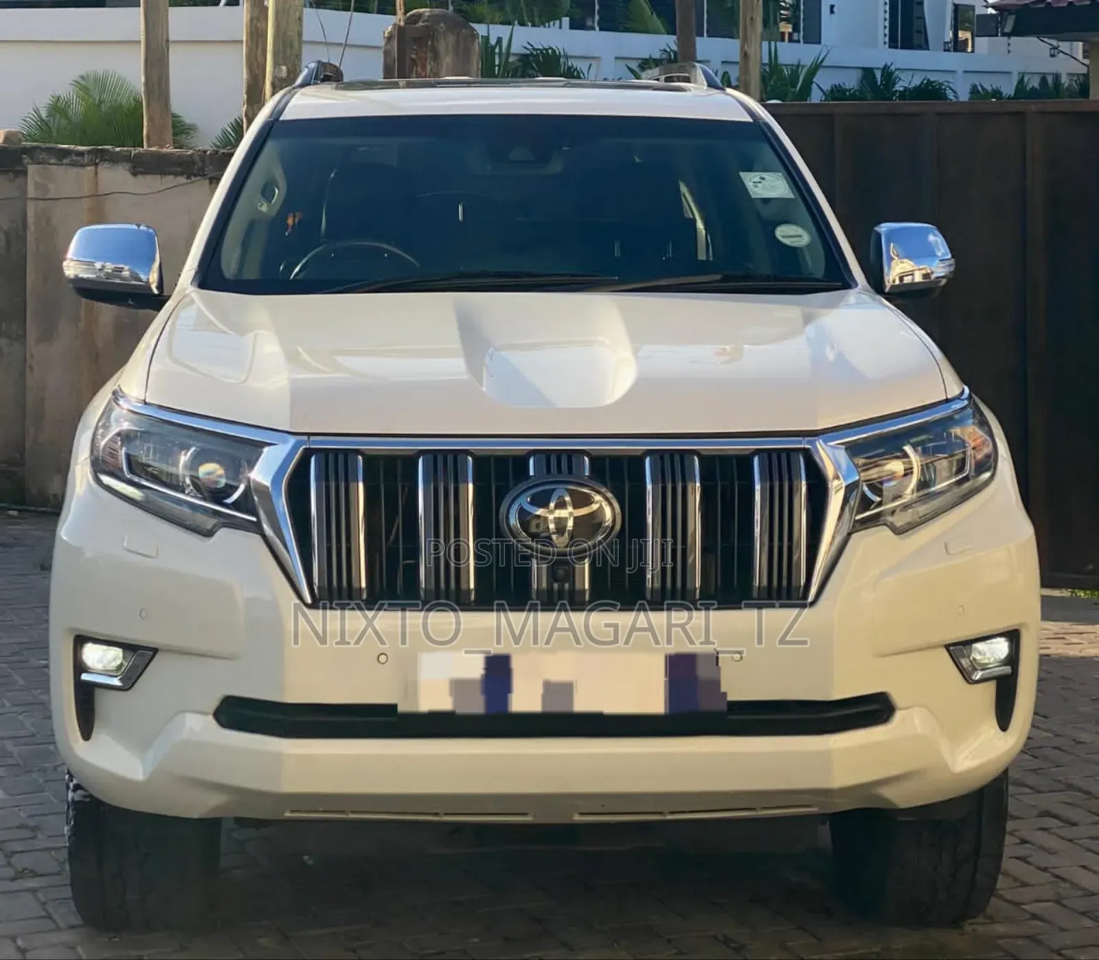 Toyota Land Cruiser Prado 2022 White