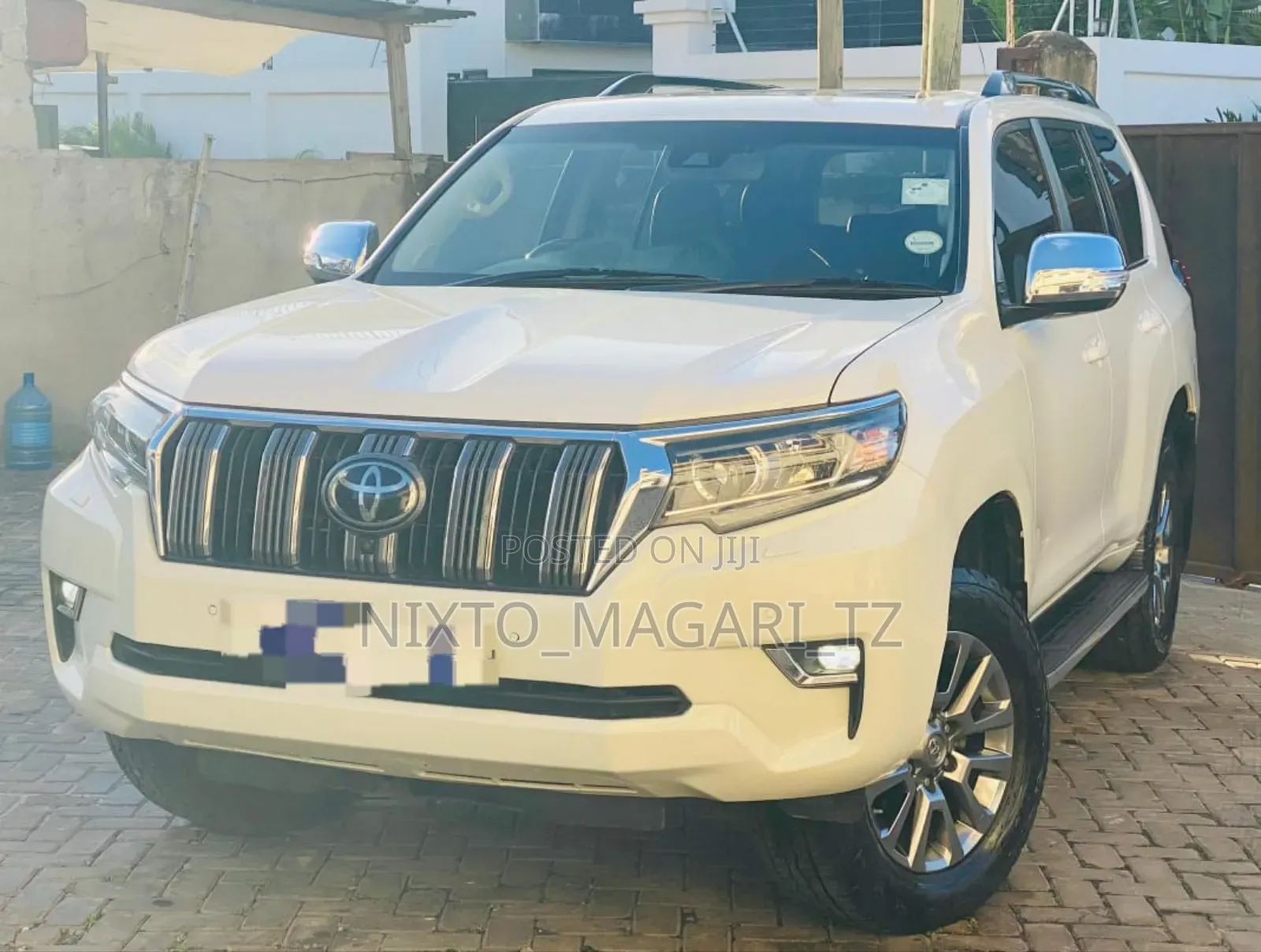 Toyota Land Cruiser Prado 2022 White