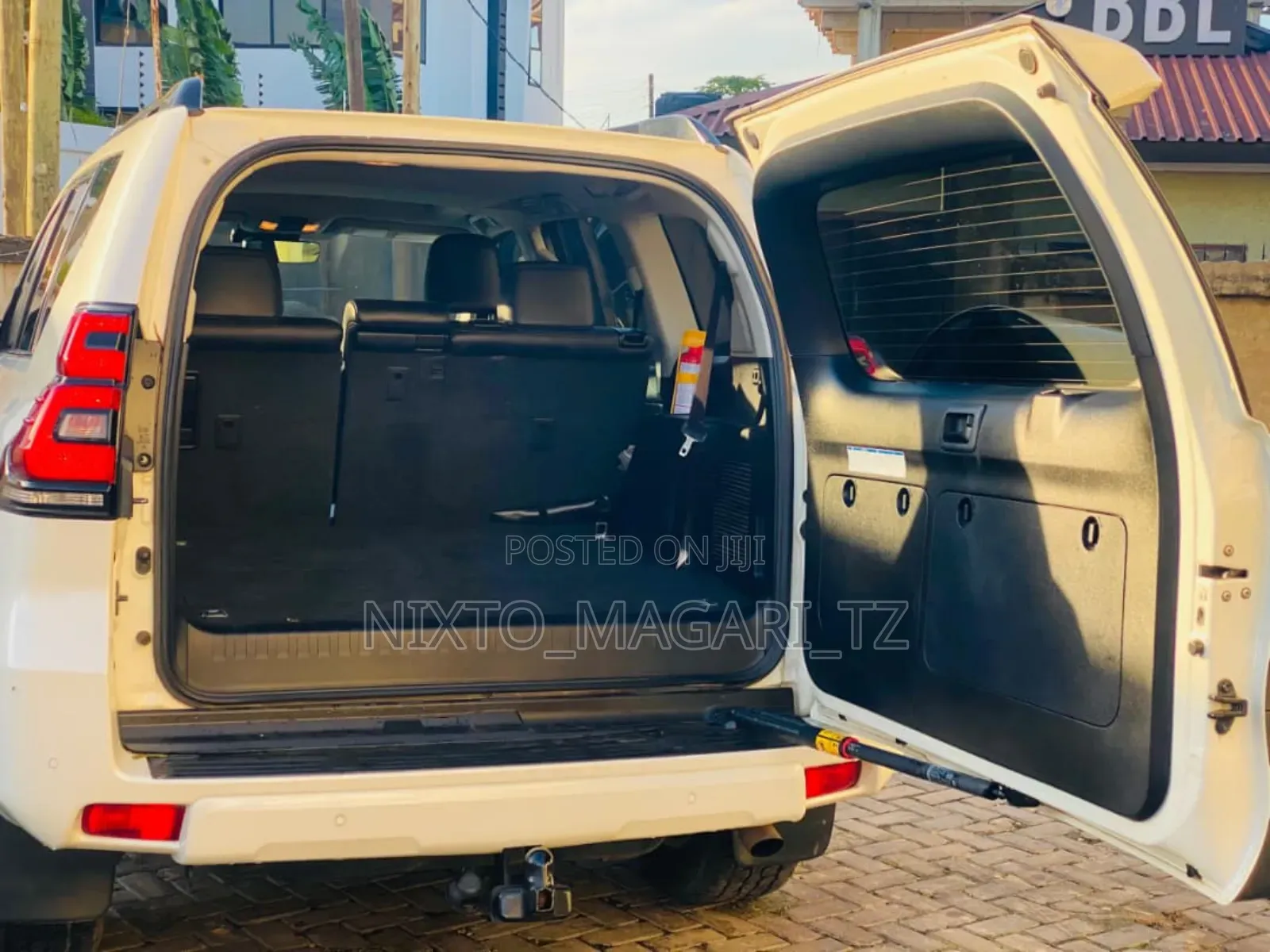 Toyota Land Cruiser Prado 2022 White