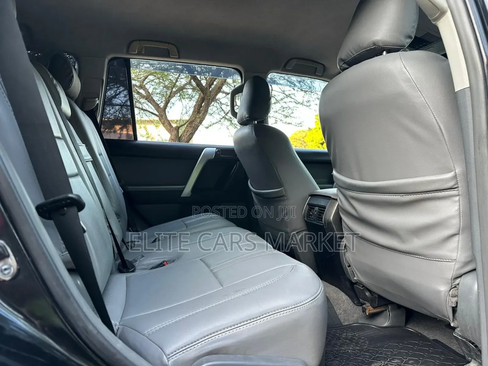 Toyota Land Cruiser Prado 2011 Black