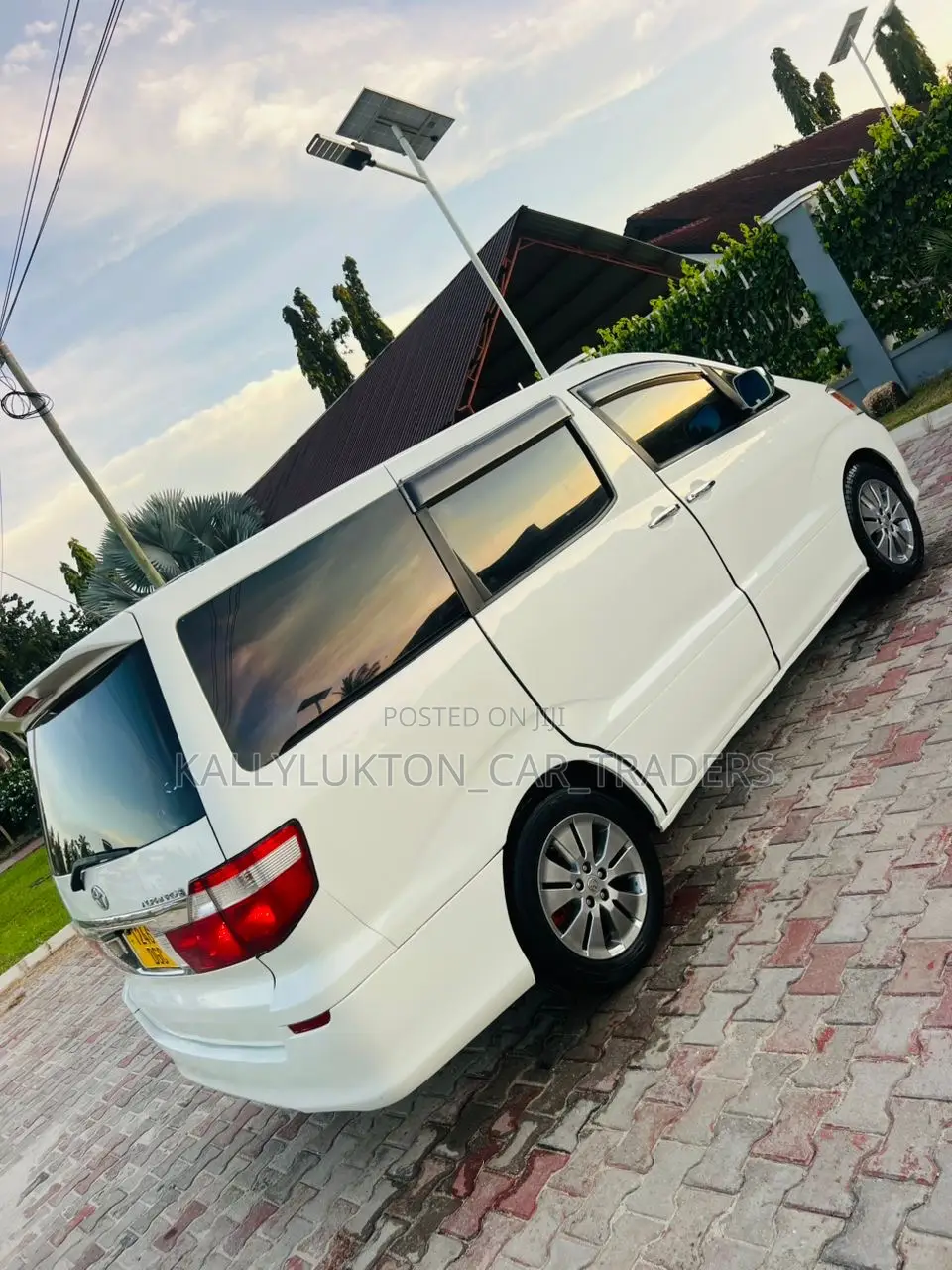 Toyota Alphard 2005 White